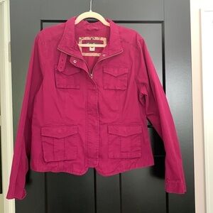 Eddie Bauer Women’s Long Sleeve Pink/Red Short Jacket w/pockets.  Size L